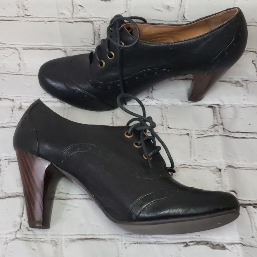 👑Crown Vintage👑 Sassy Oxford Heels